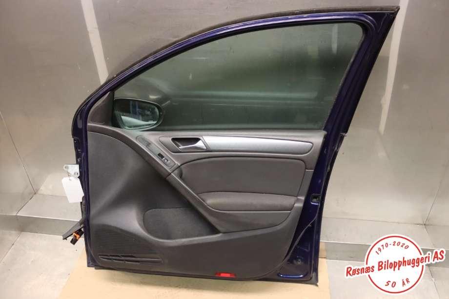 Dør høyre foran til VW Golf VI 2008-2012  (VOLKSWAGEN|5K4 831 056 H|)
