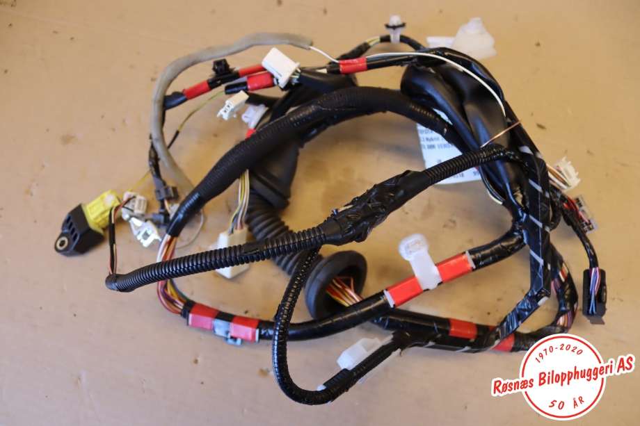 Ledningsnett til Toyota RAV4 2016-2019 (Type IV, Fase 2)  (TOYOTA|8215242D40|)