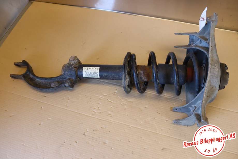 Fjærbein høyre foran til Audi A4, Allroad 2009-2016 (Type I) (B8) (B8) (AUDI|8K0 413 031 BC|)