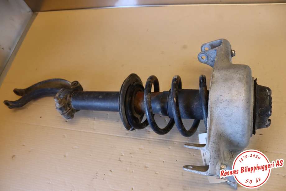 Fjærbein høyre foran til Audi A4, Allroad 2009-2016 (Type I) (B8) (B8) (AUDI|8K0 413 031 BC|)