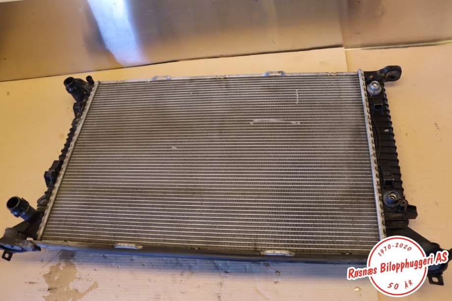 Radiator (automat gir) til Audi A4, Allroad 2009-2016 (Type I) (B8) (B8) (AUDI|8K0 121 251 AJ|)