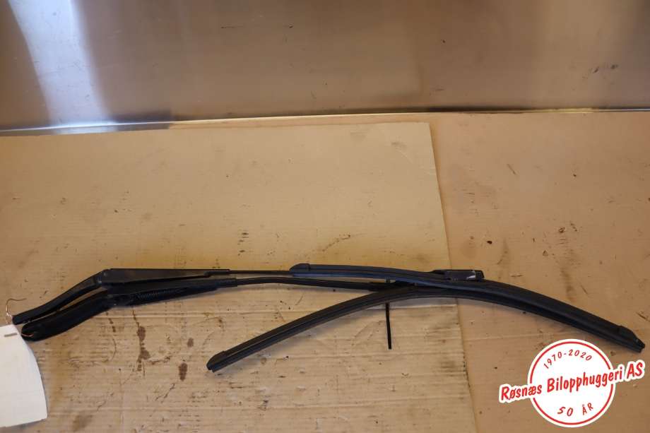 Viskerarmer frontrute til Volvo XC60, 2008-2013 (Type I, Fase 1)  (VOLVO|30753526)