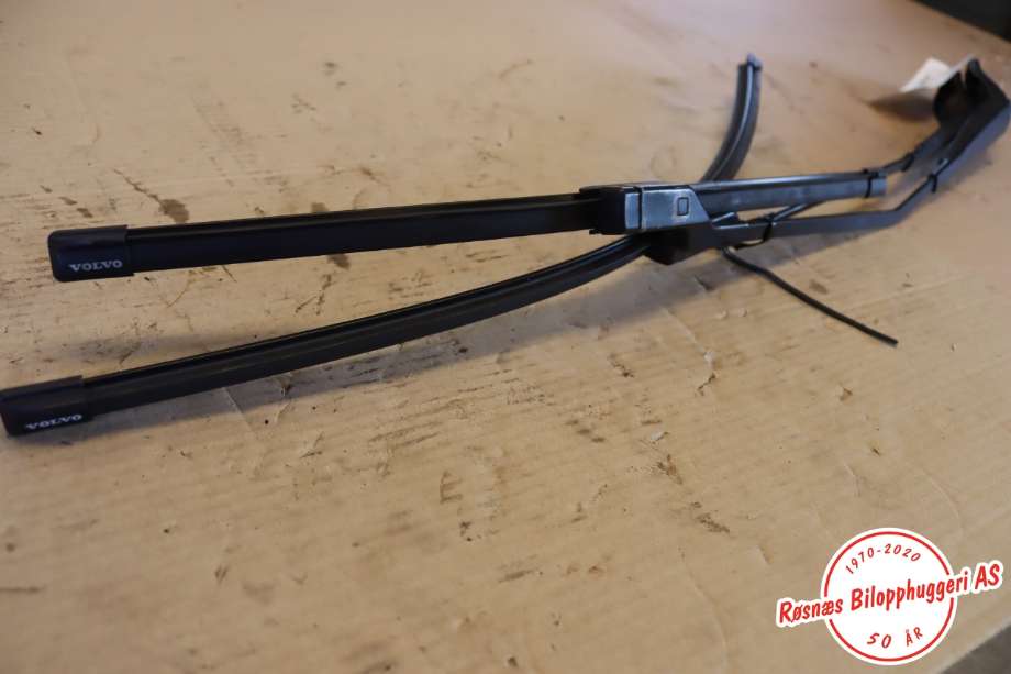 Viskerarmer frontrute til Volvo XC60 2008-2013 (Type I, Fase 1)  (VOLVO|30753526||30753525)