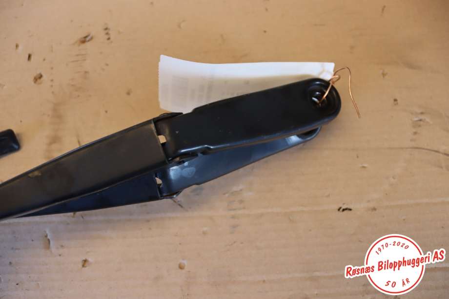 Viskerarmer frontrute til Volvo XC60 2008-2013 (Type I, Fase 1)  (VOLVO|30753526||30753525)