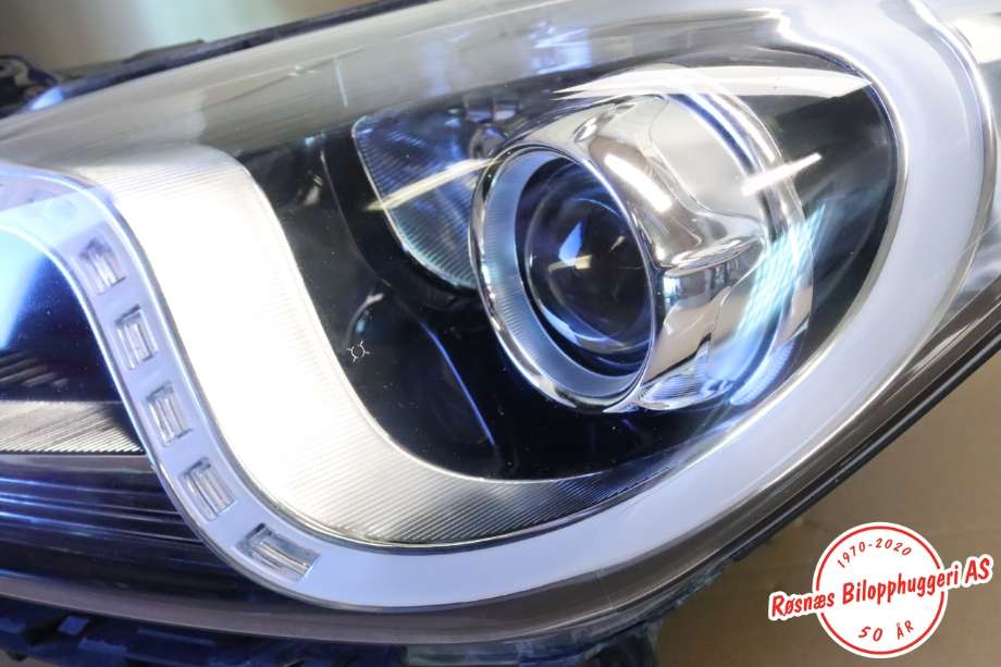 Frontlykt venstre halogen til Hyundai i40 2012-2017  (HYUNDAI|)