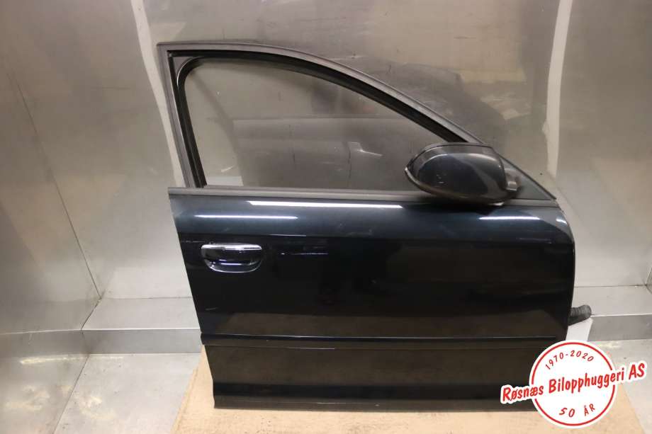 Dør høyre foran til Audi A3, 2009-2012 (Type II, Fase 2) (AUDI|8P4 831 052 A)