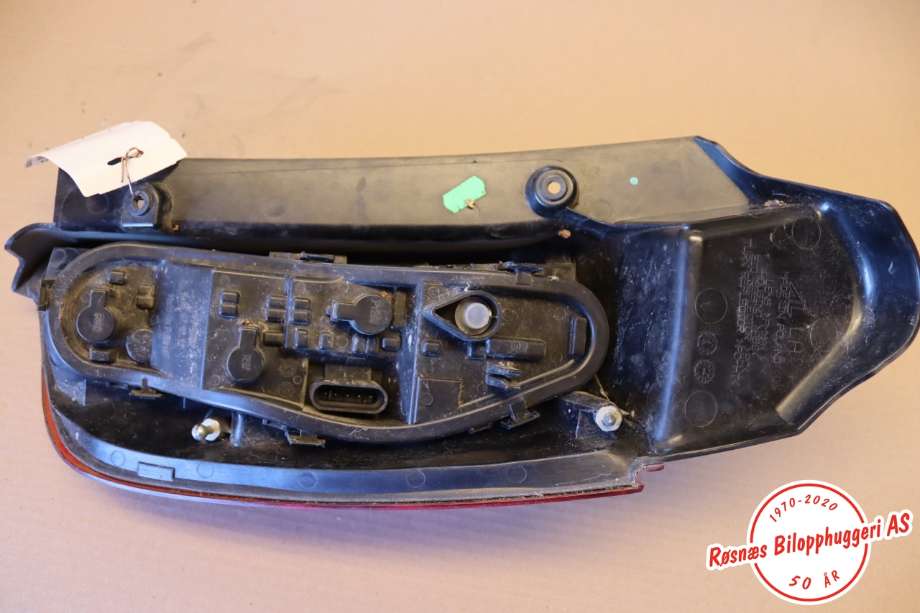 Baklykt venstre til Mitsubishi Colt 2009-2013 (Type VII, Fase 2) (MITSUBISHI|8330A701||8330A479)