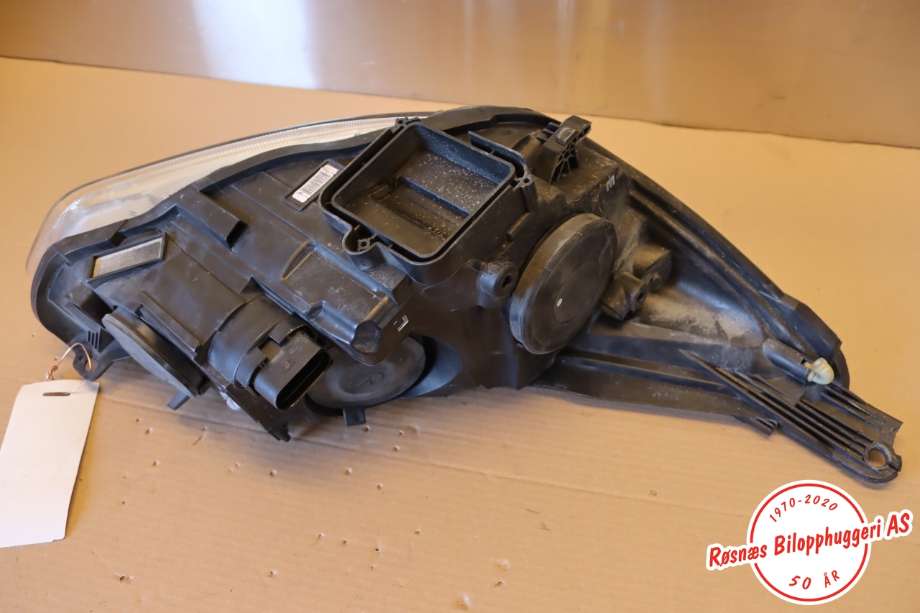 Frontlykt venstre halogen til Ford Focus 2014-2018 (Type III, Fase 2) (FORD|F1EB-13W030-AFB|)