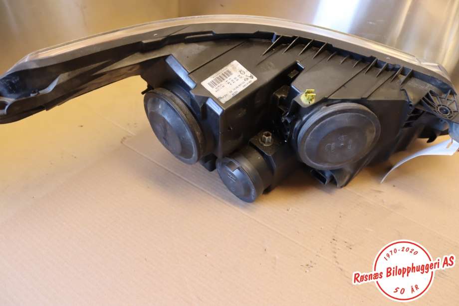 Frontlykt venstre halogen til Citroën C3, Picasso 2009-2017 (CITROEN|6208 N5||1EG009767-01)