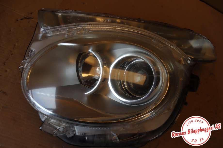 Frontlykt venstre halogen til Citroën C1 2014-->> (Type II) (CITROEN|811500H170||B0 008 640 80)