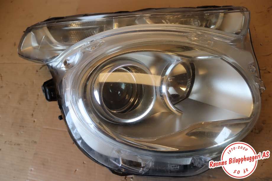 Frontlykt høyre halogen til Citroën C1 2014-->> (Type II) (CITROEN|811100H170||B0 008 634 80)