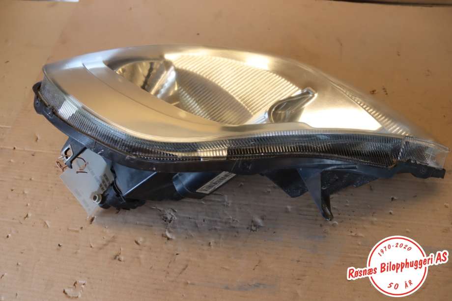 Frontlykt venstre halogen til Opel Vivaro A 2006-2014  (OPEL|89313970|8200701354|93859829)