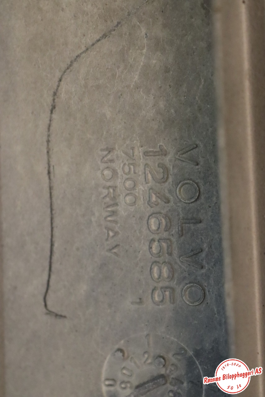 Støtfanger foran til Volvo 240 1981-1987 (VOLVO|1246585|)