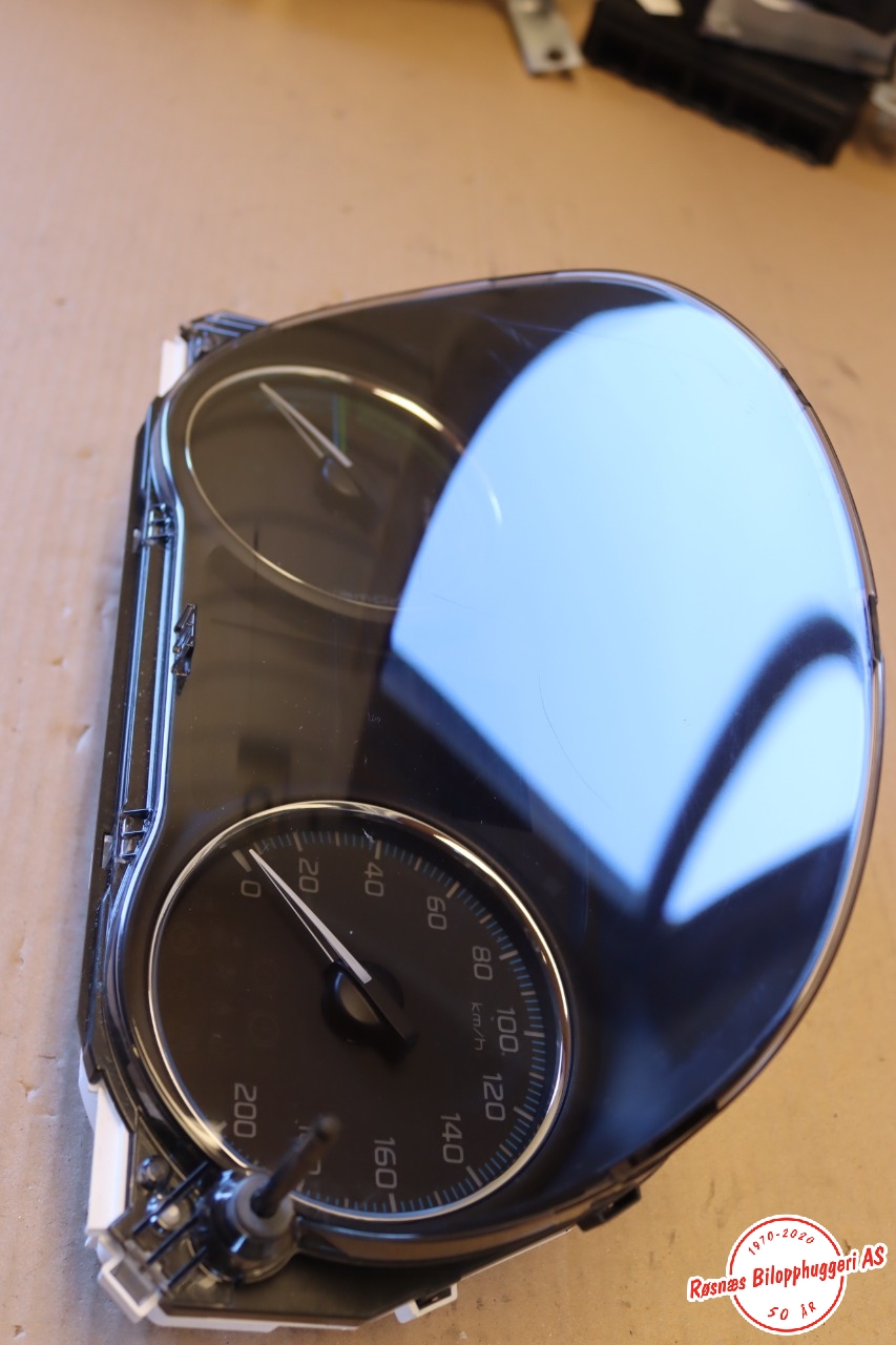 Speedometer til Mitsubishi Outlander 2015-->> (Type III, Fase 2)  (MITSUBISHI|8100C455|)