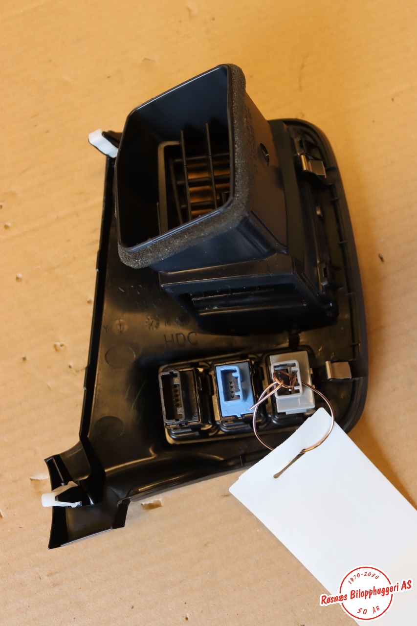 Dashbord friskluftdyse til Mitsubishi Outlander 2015-->> (Type III, Fase 2)  (MITSUBISHI|8030A215XA|)