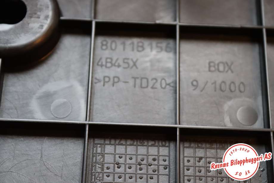 Sete armlene lokk til Mitsubishi Outlander 2015-->> (Type III, Fase 2) (MITSUBISHI|8011B659XA|)