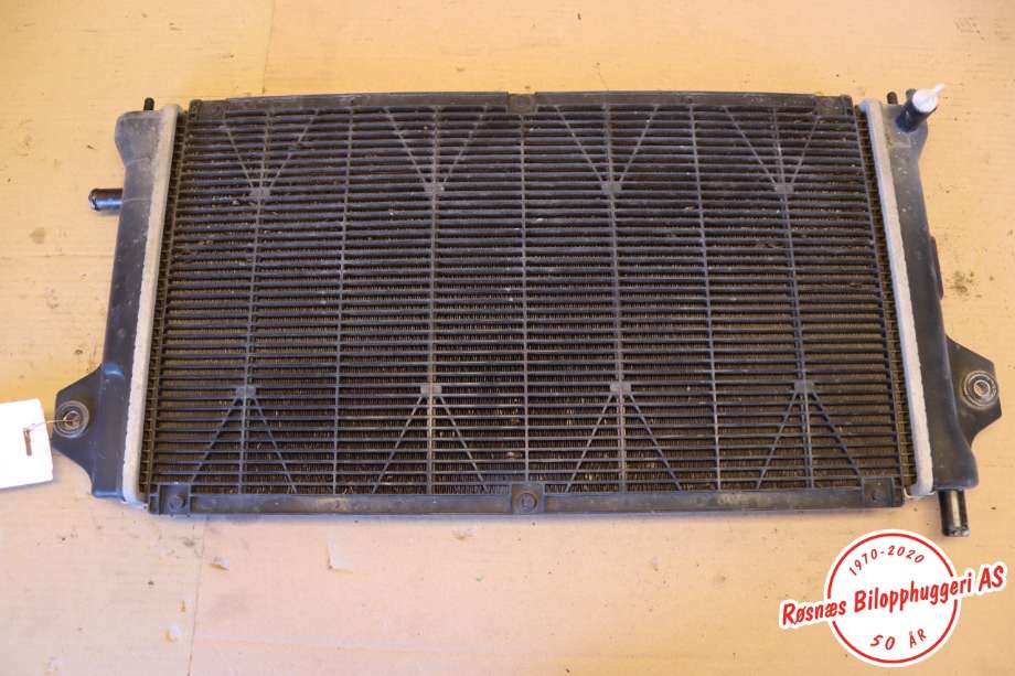 Radiator (automat gir) til Mitsubishi Outlander 2015-->> (Type III, Fase 2) (MITSUBISHI|1350A898|)