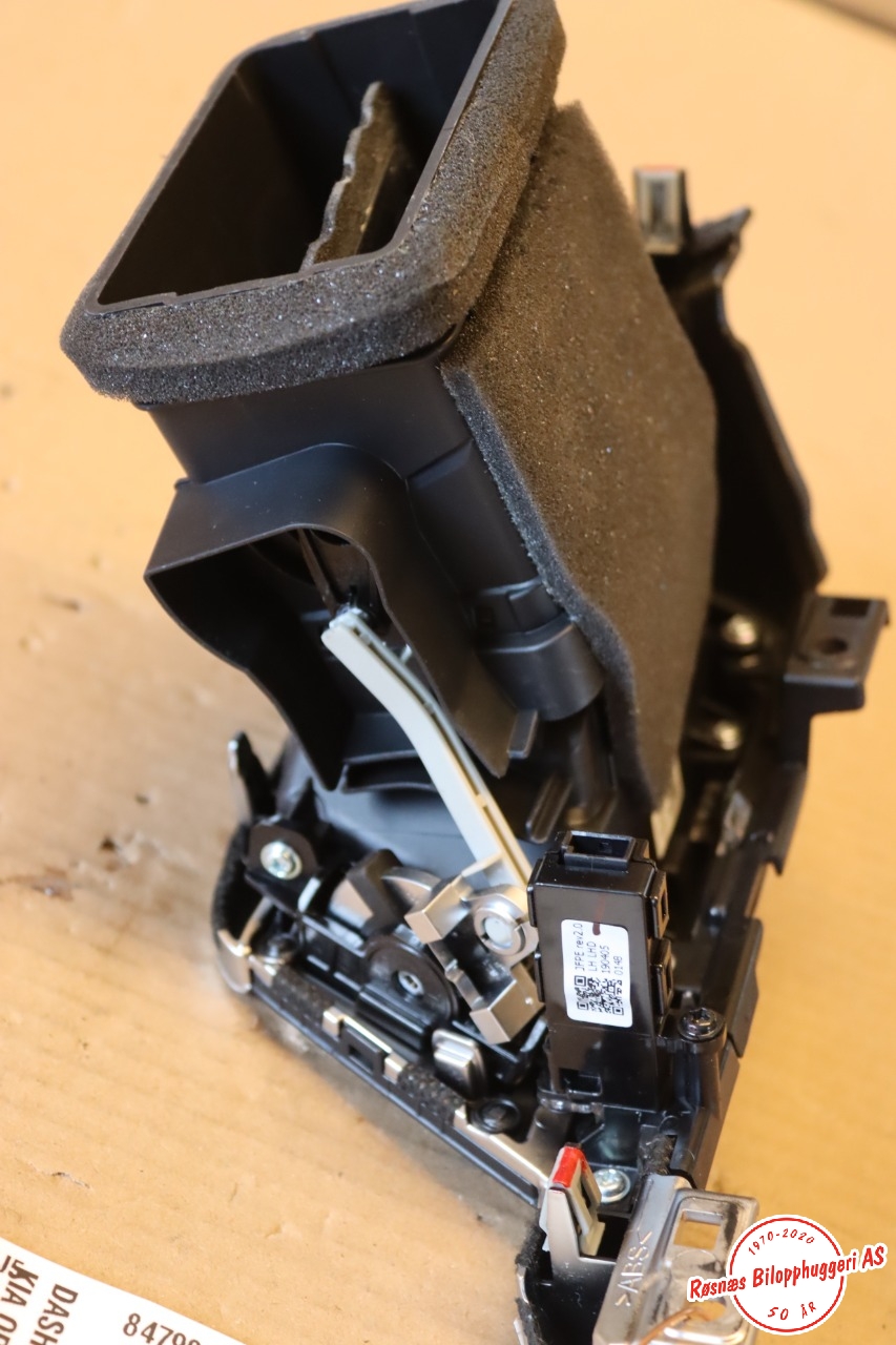 Dashbord friskluftdyse til Kia Optima 2017-2020 (KIA|84790D4AC0SJ5|)