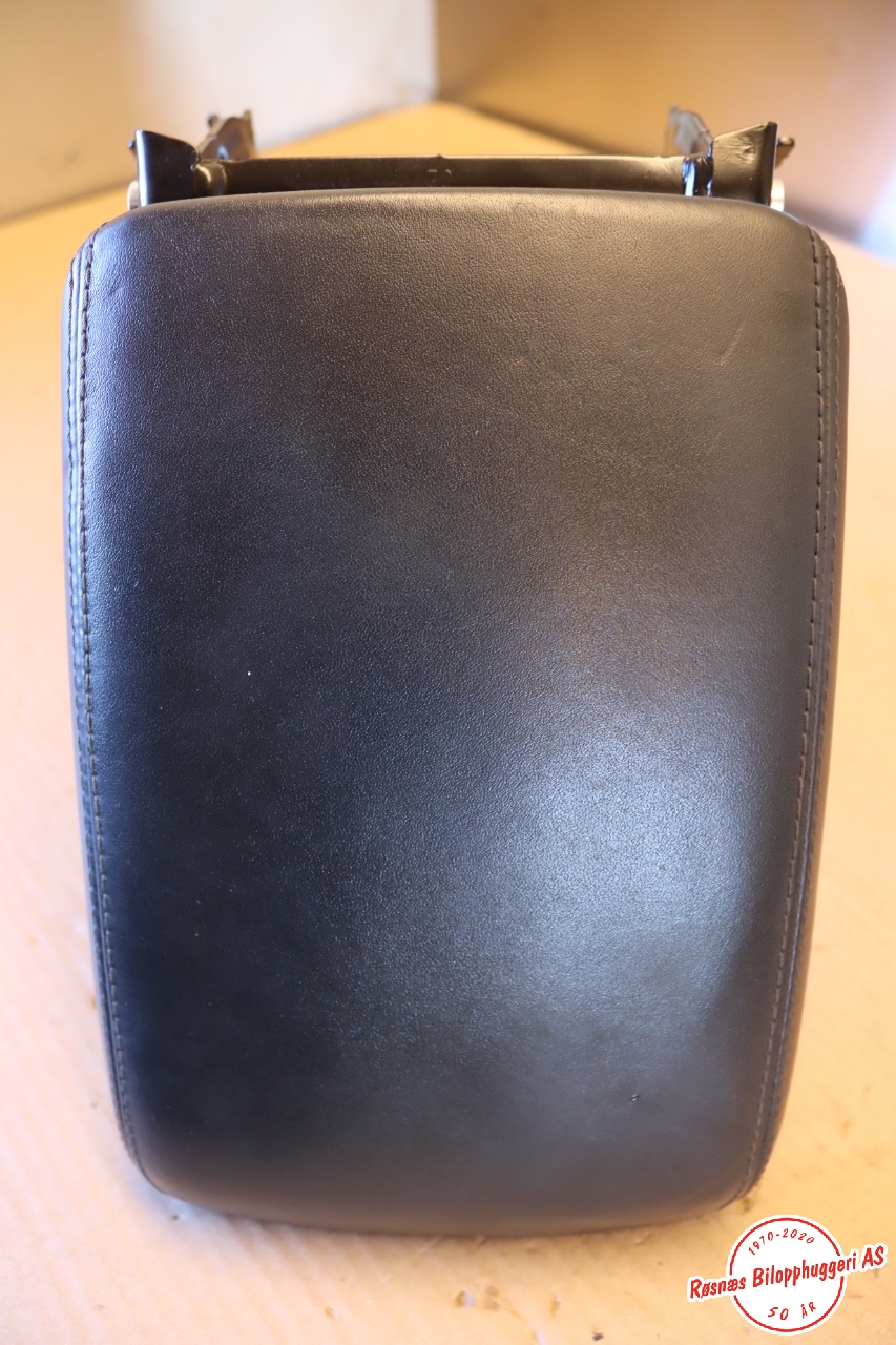 Sete armlene lokk til Audi A4, Allroad 2009-2016 (Type I) (B8) (B8) (AUDI|8K0864283|)