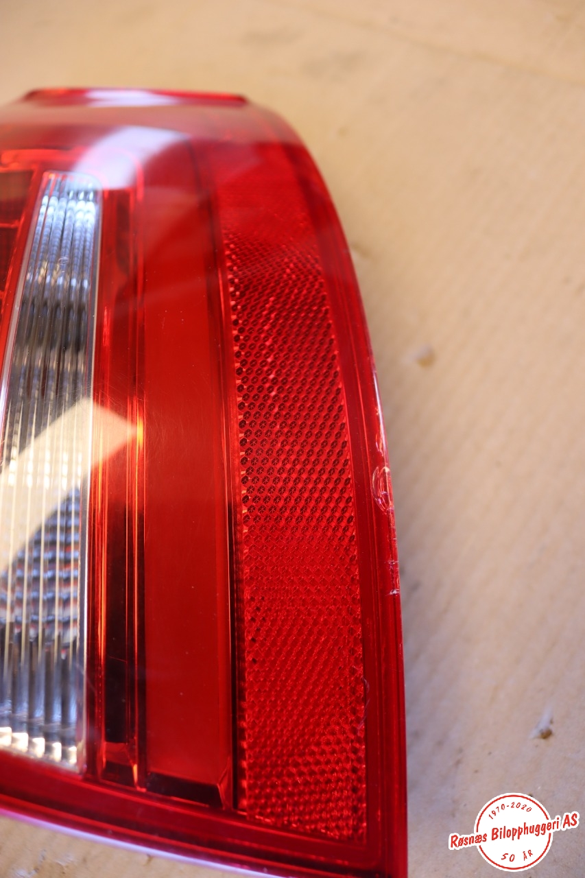 Baklykt høyre til Audi A4, Allroad 2009-2016 (Type I) (B8) (B8) (AUDI|8K9 945 096 B|)