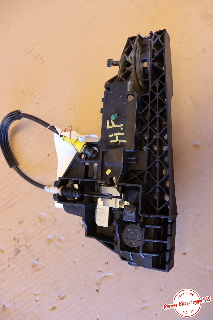Dørhåndtak utv høyre foran til Audi A4, Allroad 2009-2016 (Type I) (B8) (B8) (AUDI|8T0 837 886 B|)
