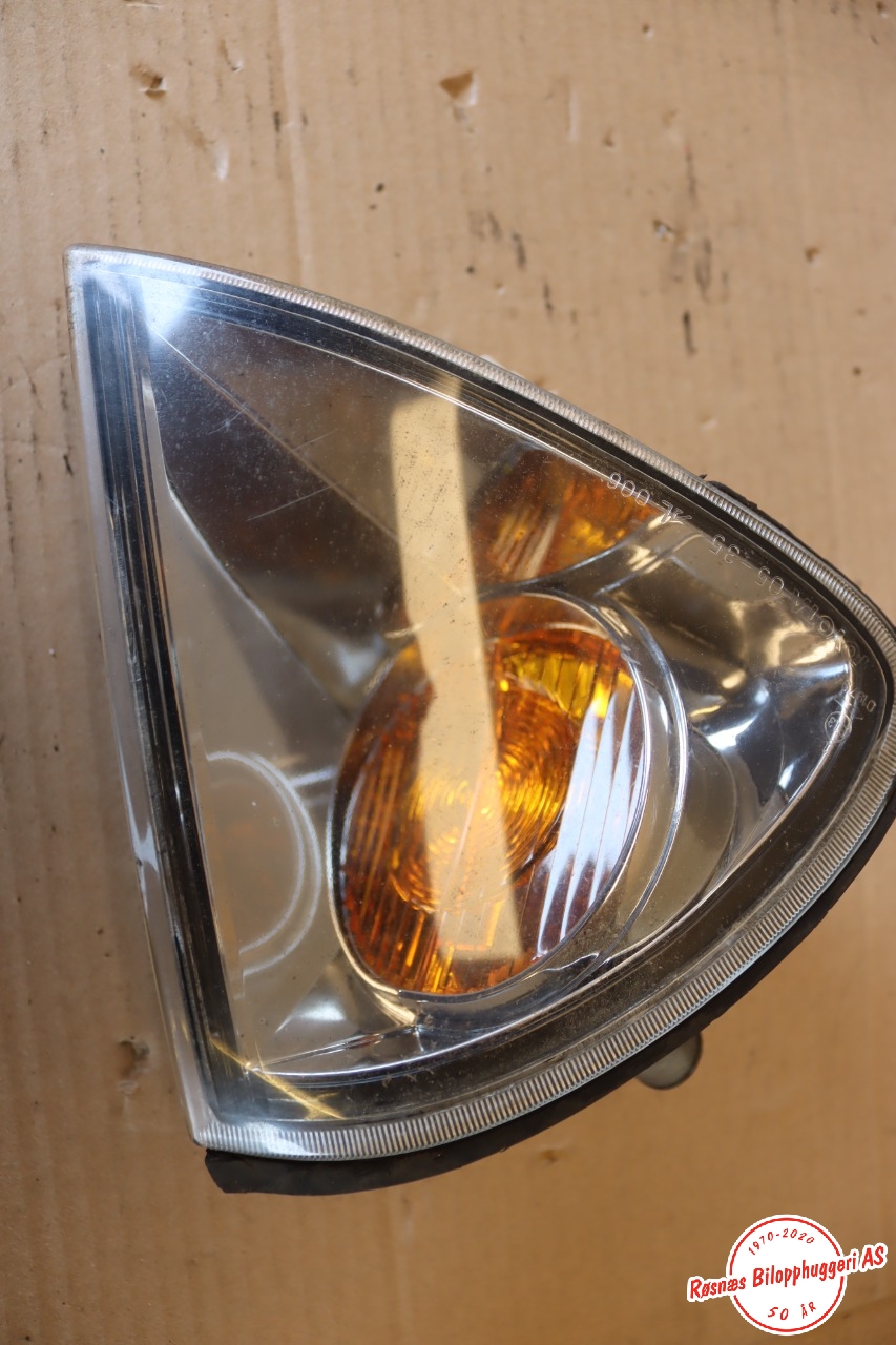 Blinklykt høyre til Toyota Avensis 2000-2003 (Type I, Fase 2)  (TOYOTA|8151105030|)