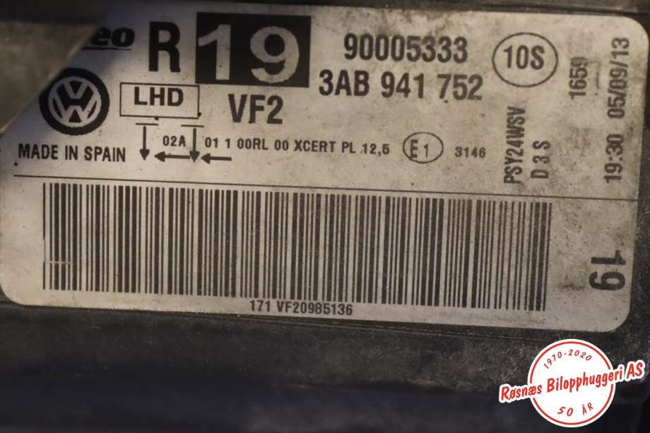 Frontlykt høyre halogen til VW Passat 2011-2015 (B7) (B7) (VOLKSWAGEN|3AB 941 752||90005333)