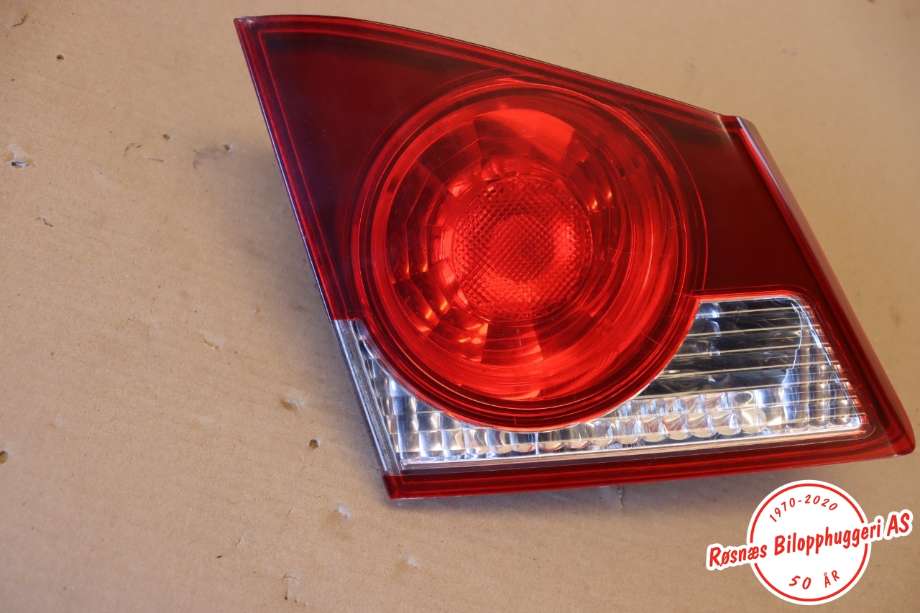 Baklykt venstre indre til Honda Civic, 2006-2011 (Type VIII) (HONDA|33551SNBG01)