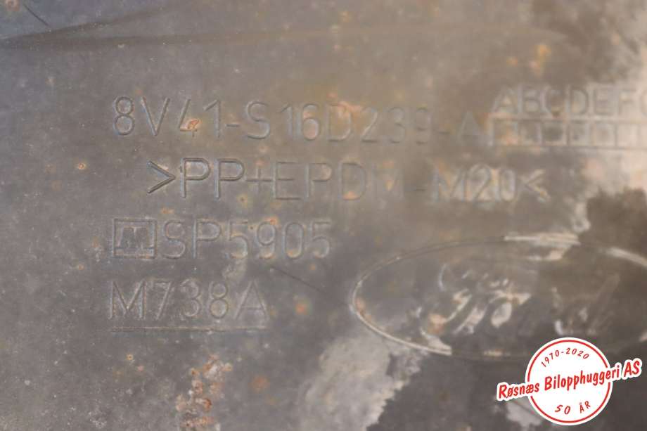 Hjulbuelist venstre foran til Ford Kuga 2008-2012 (Type I)  (FORD|8V41S16D239|)