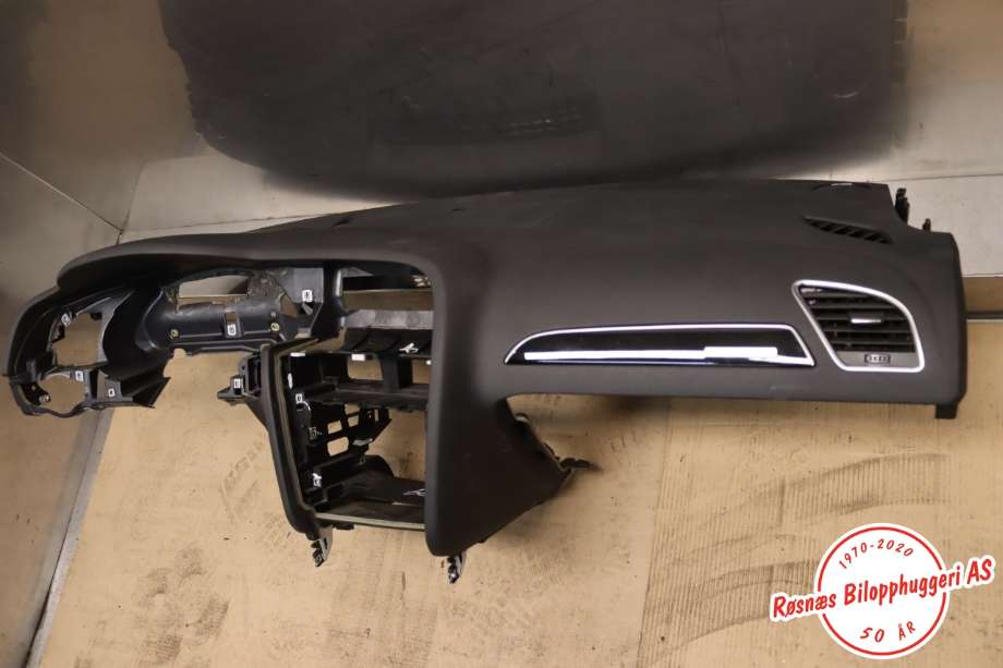 Dashbord til Audi A4, Allroad 2009-2016 (Type I) (B8) (B8) (AUDI|8K1 857 003 B|)