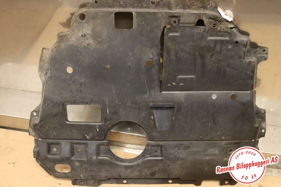Motorplate under motor til Toyota Avensis 2009-2015 (Type III, Fase 1) (TOYOTA|5261805010|)