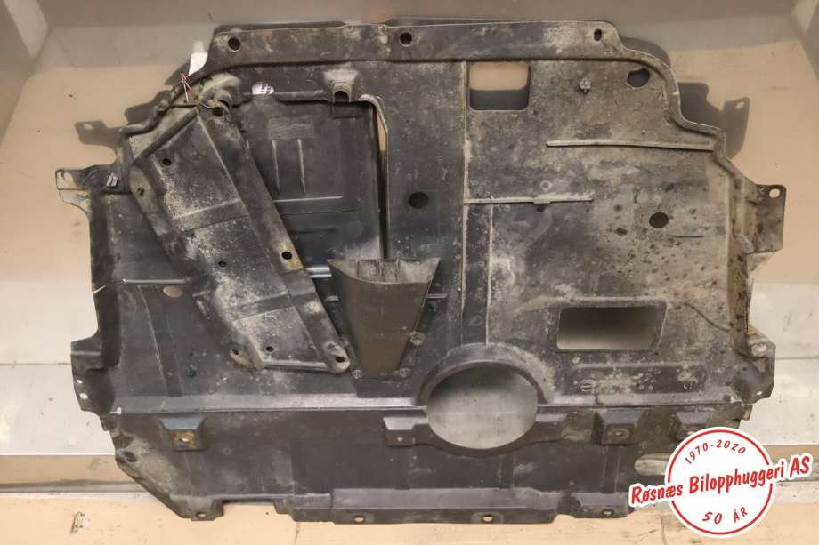 Motorplate under motor til Toyota Avensis 2009-2015 (Type III, Fase 1) (TOYOTA|5261805010|)
