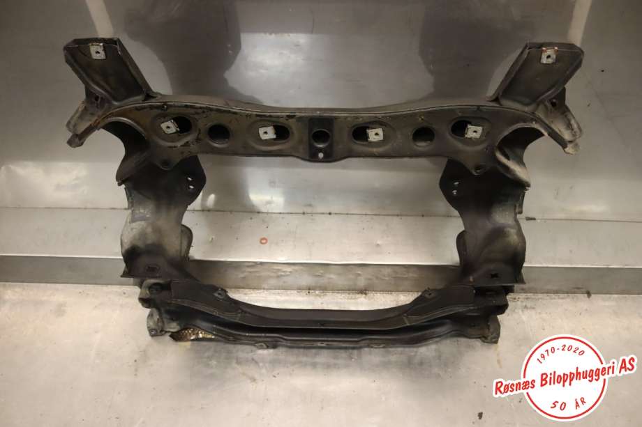 Travers foran hoved til Mercedes GLK 2008-2015 (X204) (X204) (MERCEDES|A 204 628 04 57|)