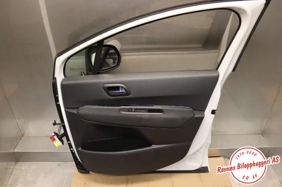Dør høyre foran til Peugeot 5008 2010-2017 (Type I) (PEUGEOT|9004 AV|)