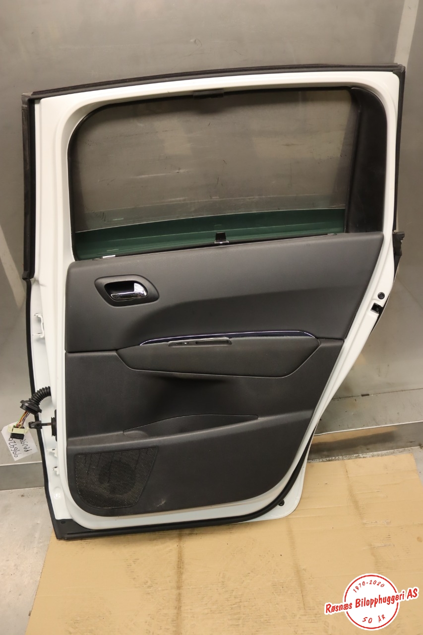 Dør høyre bak til Peugeot 5008 2010-2017 (Type I) (PEUGEOT|9008 X9|)