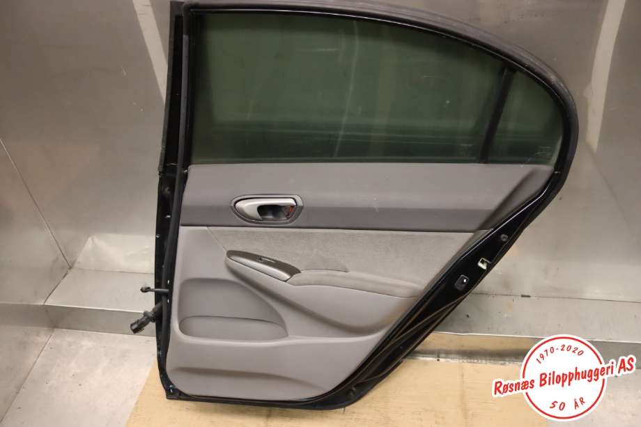Dør høyre bak til Honda Civic 2006-2011 (Type VIII)  (HONDA|67611SNAA00ZZ|)
