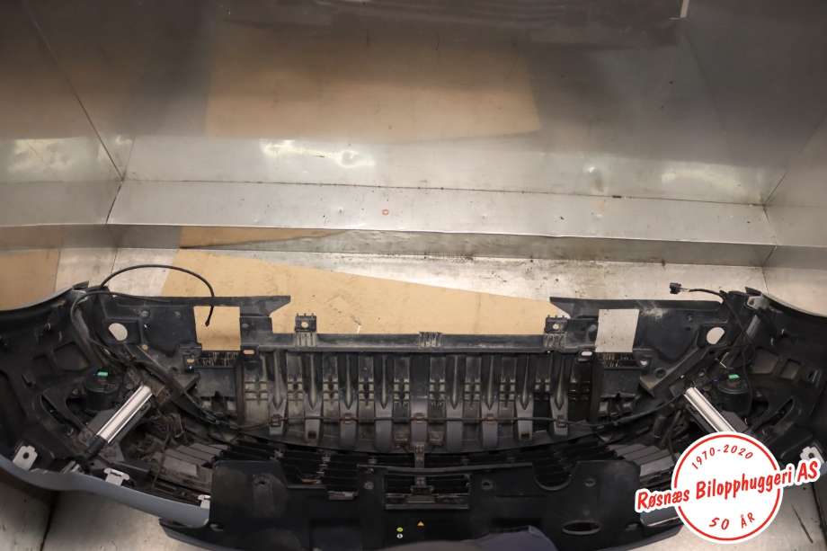 Støtfanger foran til Renault Megane 2009-2016 Type III  (RENAULT|)