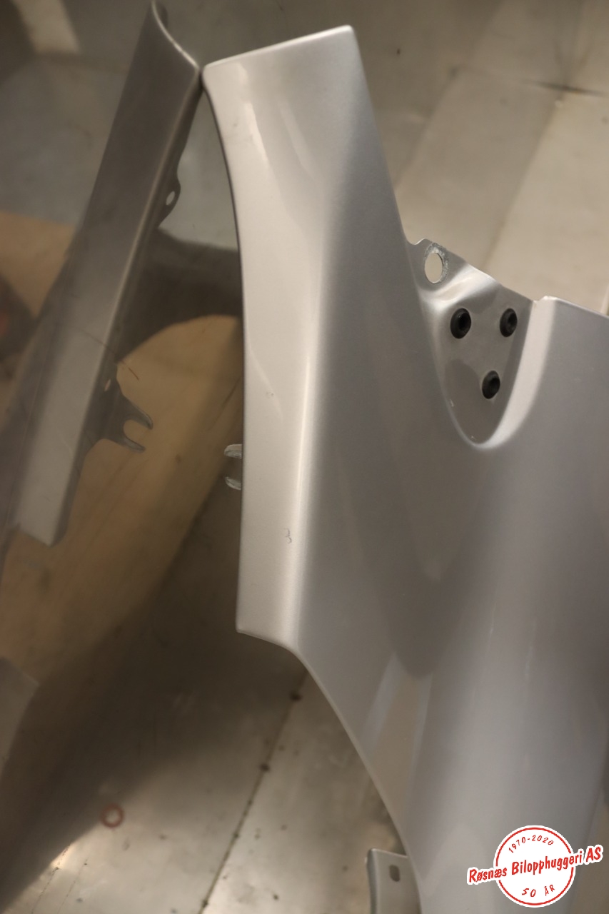 Skjerm venstre foran til Renault Megane 2009-2016 Type III  (RENAULT|)