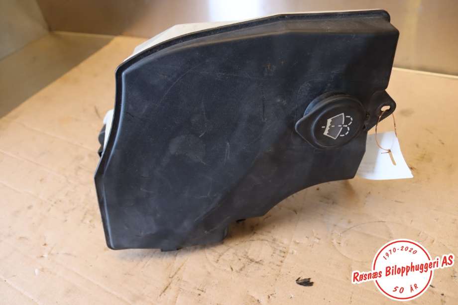 Spylertank til BMW X3 2007-2010 (Fase 2) (E83) (E83) (BMW|61663403212|)