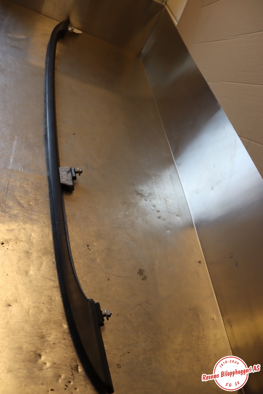 Takrails til BMW X3 2007-2010 (Fase 2) (E83) (E83) (BMW|51 13 7 052 537|)
