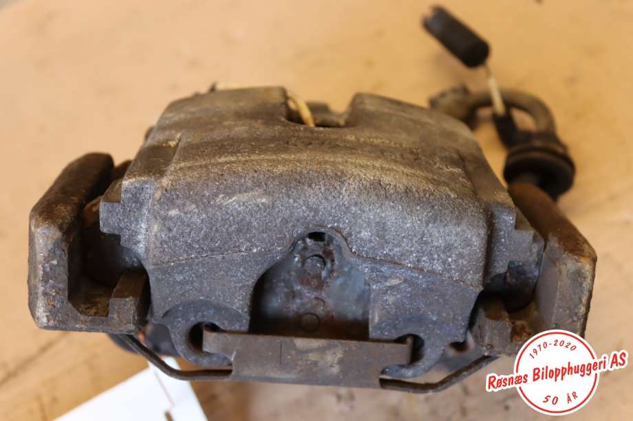 Bremsecaliper venstre foran til BMW X3 2007-2010 (Fase 2) (E83) (E83) (BMW|34 11 6 765 881|)