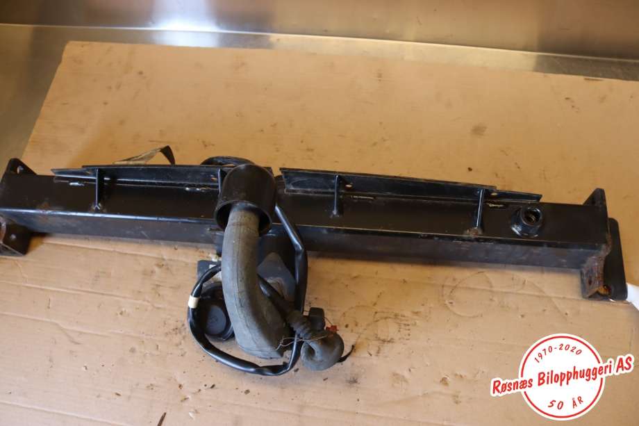 Hengerfeste til BMW X3 2007-2010 (Fase 2) (E83) (E83) (BMW|71 60 3 452 089||71 60 3 422 348)
