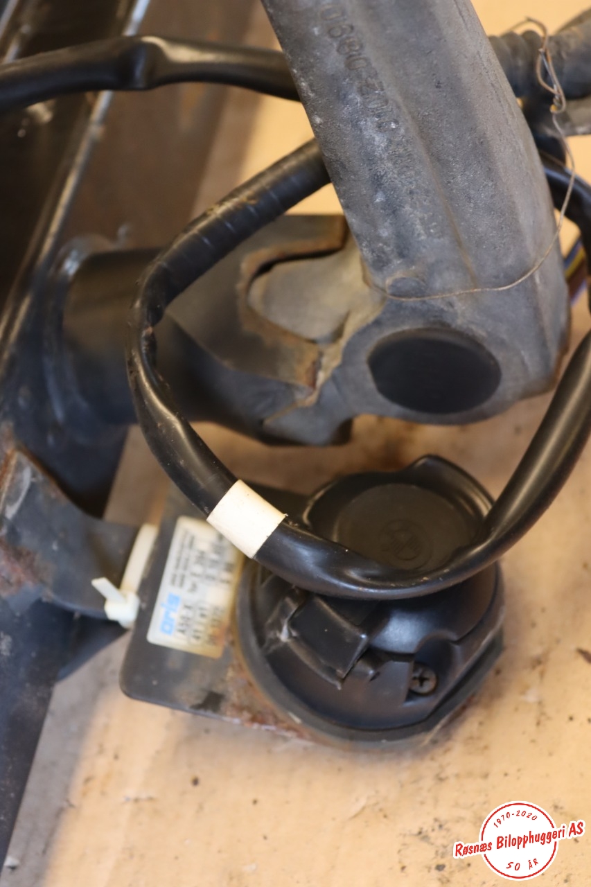 Hengerfeste til BMW X3 2007-2010 (Fase 2) (E83) (E83) (BMW|71 60 3 452 089||71 60 3 422 348)