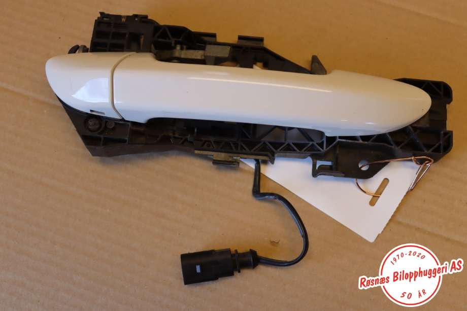 Dørhåndtak utv høyre til VW CC 2008-2012 (PASSAT CC) (PASSAT CC) (VOLKSWAGEN|3C0 837 206|)