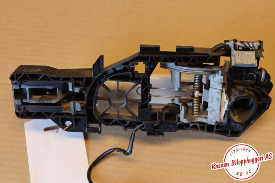 Dørhåndtak utv høyre til VW CC 2008-2012 (PASSAT CC) (PASSAT CC) (VOLKSWAGEN|3C0 837 206|)
