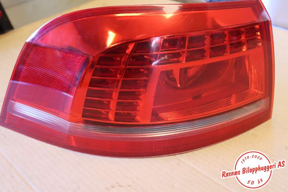 Baklykt venstre til VW Passat 2011-2015 (B7) (B7) (VOLKSWAGEN|3AF 945 207 B|)
