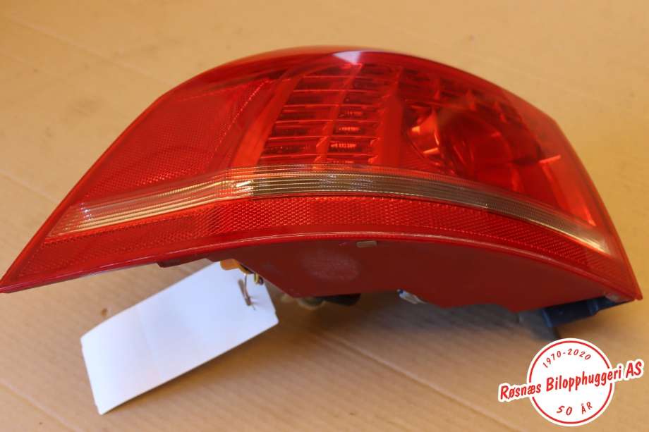 Baklykt venstre til VW Passat 2011-2015 (B7) (B7) (VOLKSWAGEN|3AF 945 207 B|)