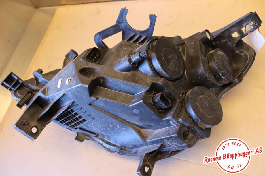 Frontlykt høyre halogen til Peugeot Partner 2008-2015 (Type II, Fase 1) (PEUGEOT|6206 K4|)
