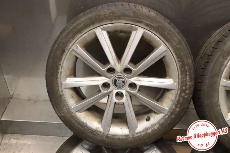 Hjulsett stål sommer til Škoda Octavia 2009-2013 (Type II, Fase 2) (SKODA|225/45/17|)