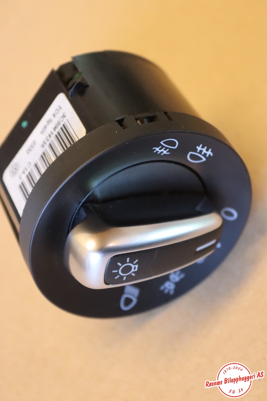 Bryter lys til VW Passat 2011-2015 (B7) (B7) (VOLKSWAGEN|3C8941431A|)